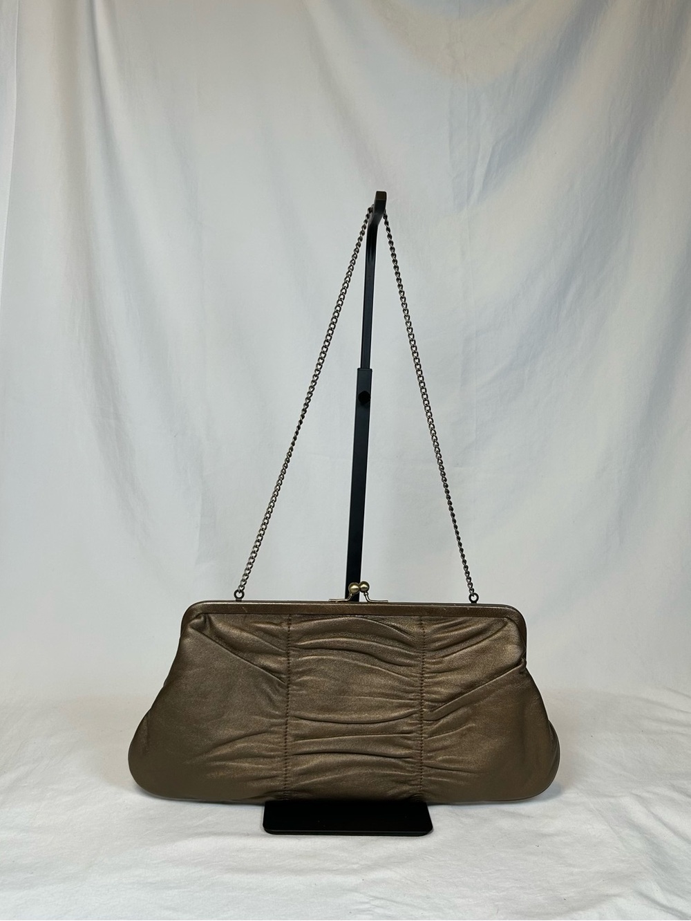 Vintage Hobo International Metallic Gold Runched Leather Kisslock Shoulder Bag